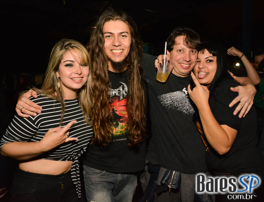 Covers com as bandas Ozzmozzy, Steel Tormentor, Master Piece e Eletric Eye animaram a noite do Aquarius Rock Bar Covers com as bandas Ozzmozzy, Steel Tormentor, Master Piece e Eletric Eye animaram a noite do Aquarius Rock Bar