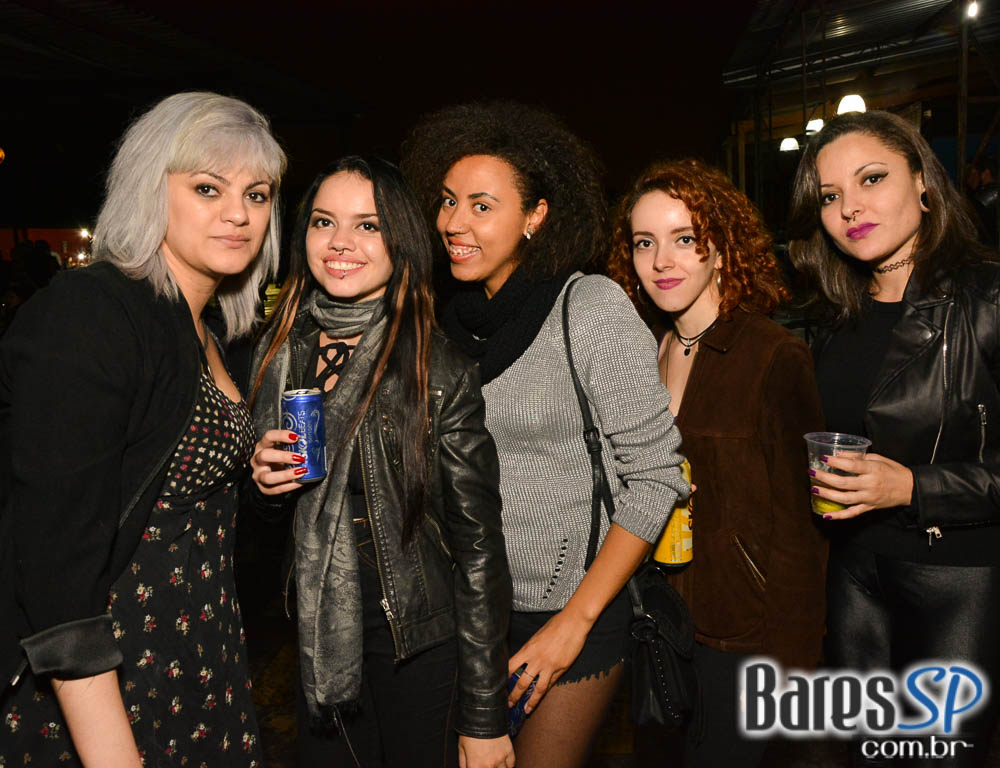 Covers com as bandas Ozzmozzy, Steel Tormentor, Master Piece e Eletric Eye animaram a noite do Aquarius Rock Bar Covers com as bandas Ozzmozzy, Steel Tormentor, Master Piece e Eletric Eye animaram a noite do Aquarius Rock Bar