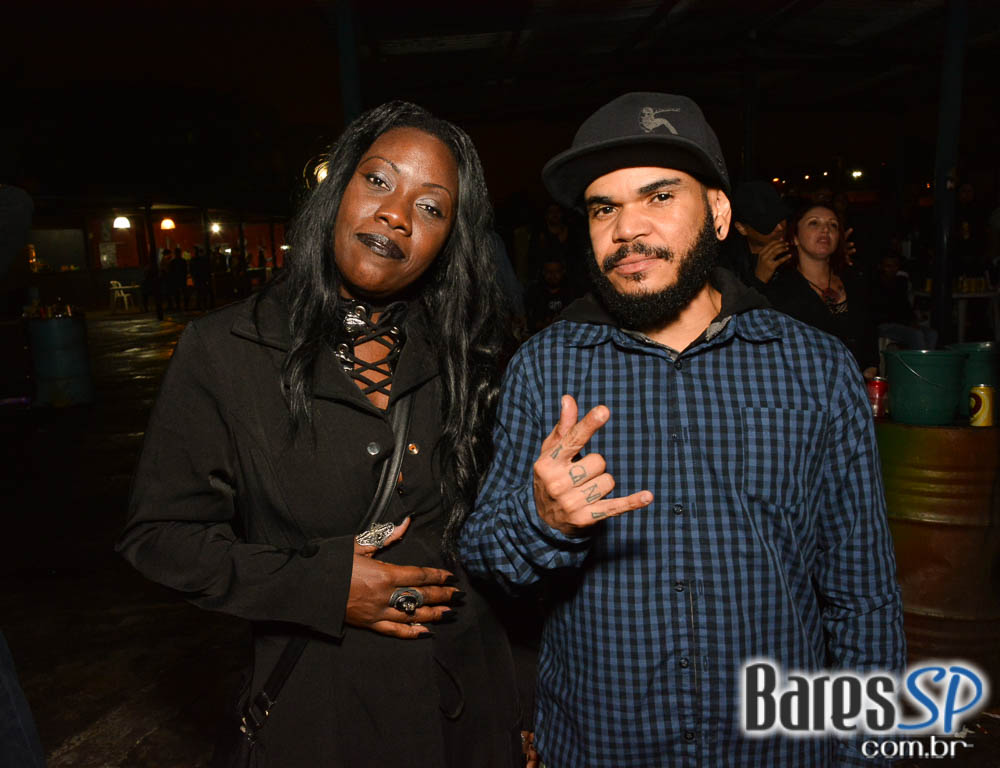 Covers com as bandas Ozzmozzy, Steel Tormentor, Master Piece e Eletric Eye animaram a noite do Aquarius Rock Bar Covers com as bandas Ozzmozzy, Steel Tormentor, Master Piece e Eletric Eye animaram a noite do Aquarius Rock Bar