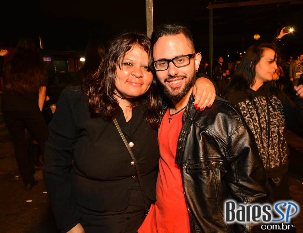 Covers com as bandas Ozzmozzy, Steel Tormentor, Master Piece e Eletric Eye animaram a noite do Aquarius Rock Bar Covers com as bandas Ozzmozzy, Steel Tormentor, Master Piece e Eletric Eye animaram a noite do Aquarius Rock Bar