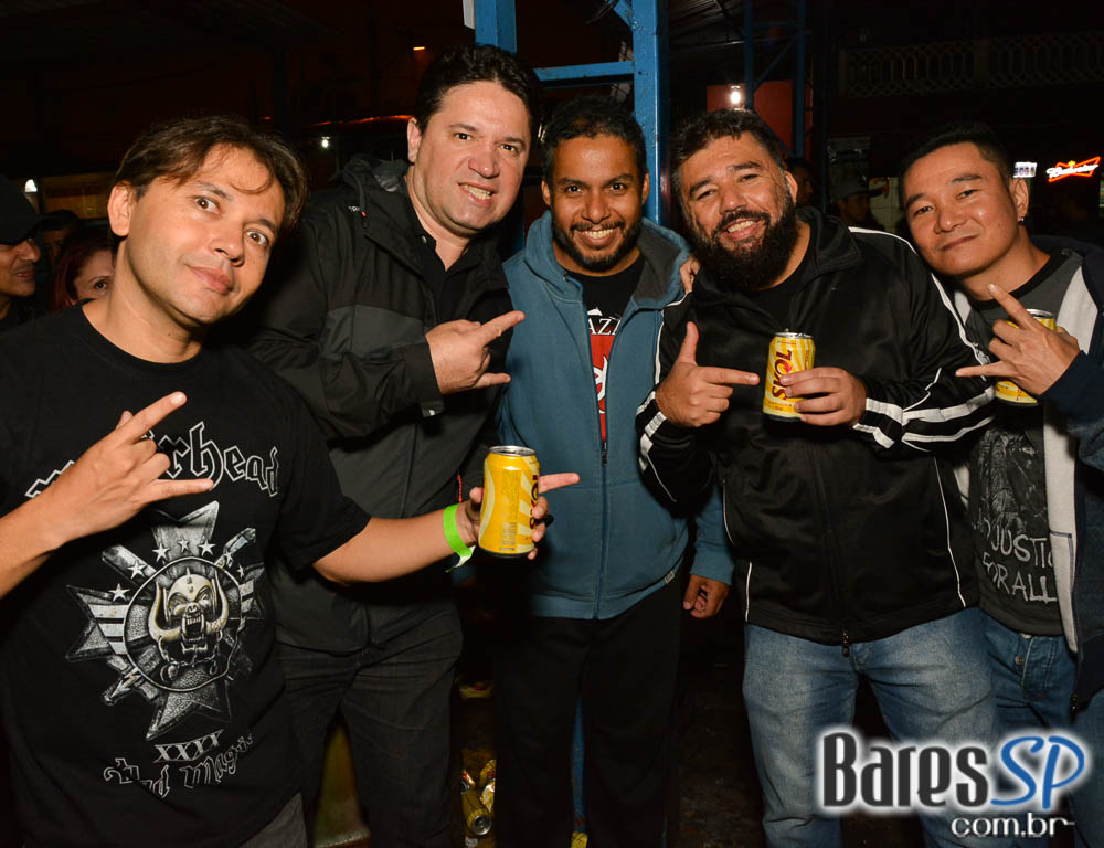 Covers com as bandas Ozzmozzy, Steel Tormentor, Master Piece e Eletric Eye animaram a noite do Aquarius Rock Bar Covers com as bandas Ozzmozzy, Steel Tormentor, Master Piece e Eletric Eye animaram a noite do Aquarius Rock Bar