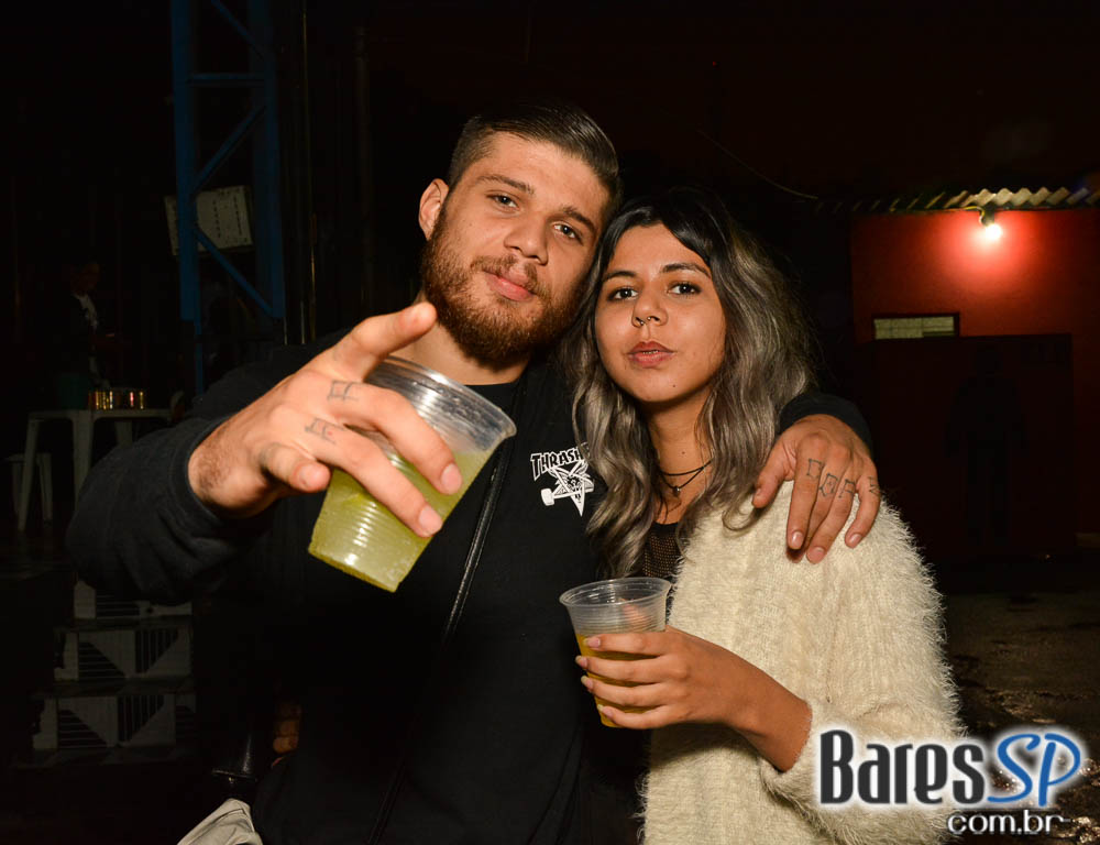 Covers com as bandas Ozzmozzy, Steel Tormentor, Master Piece e Eletric Eye animaram a noite do Aquarius Rock Bar Covers com as bandas Ozzmozzy, Steel Tormentor, Master Piece e Eletric Eye animaram a noite do Aquarius Rock Bar