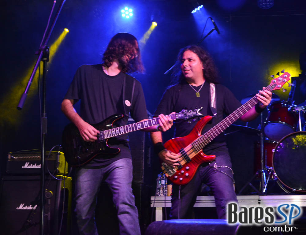 Covers com as bandas Ozzmozzy, Steel Tormentor, Master Piece e Eletric Eye animaram a noite do Aquarius Rock Bar Covers com as bandas Ozzmozzy, Steel Tormentor, Master Piece e Eletric Eye animaram a noite do Aquarius Rock Bar