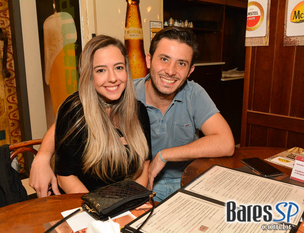 Grupo Transachoro e Dennis Alencar comandaram o sábado no Bar Birô Grupo Transachoro e Dennis Alencar comandaram o sábado no Bar Birô