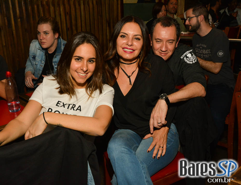 The Chefs, Mané i Zé e Maleguetas animaram a noite com pop rock no Ton Ton Jazz The Chefs, Mané i Zé e Maleguetas animaram a noite com pop rock no Ton Ton Jazz