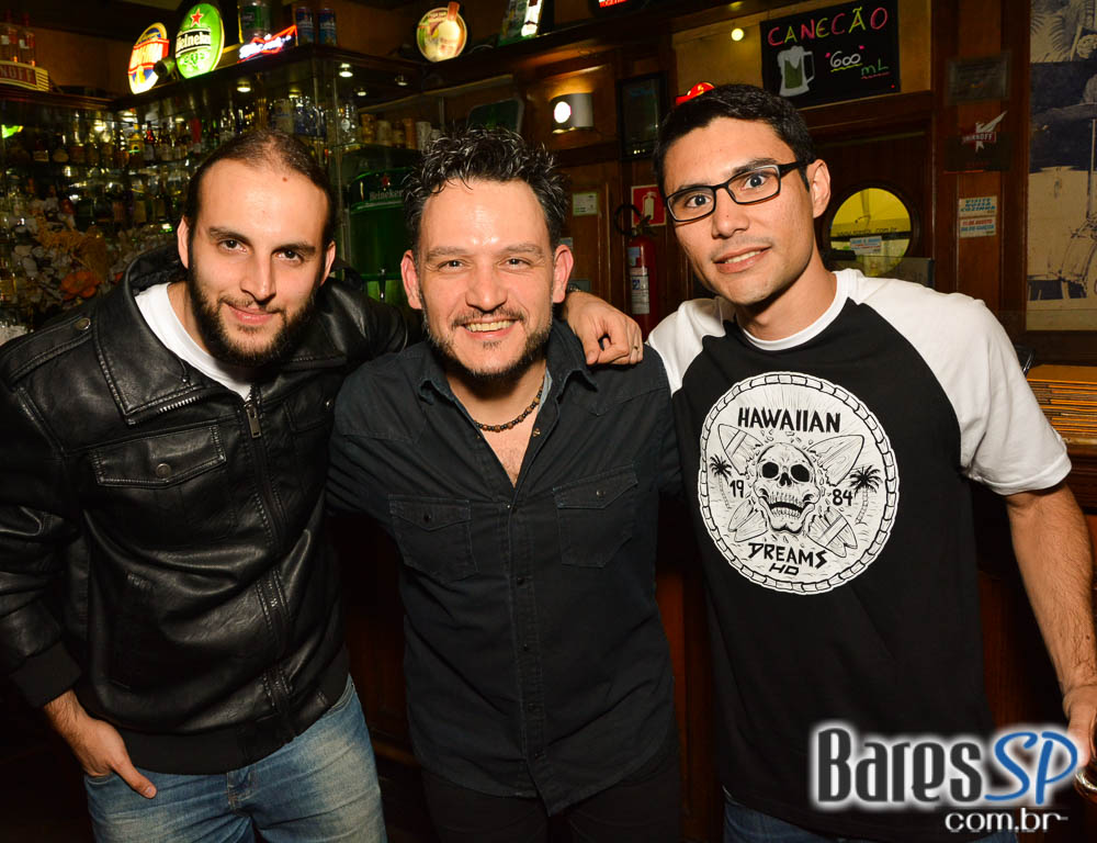 The Chefs, Mané i Zé e Maleguetas animaram a noite com pop rock no Ton Ton Jazz The Chefs, Mané i Zé e Maleguetas animaram a noite com pop rock no Ton Ton Jazz