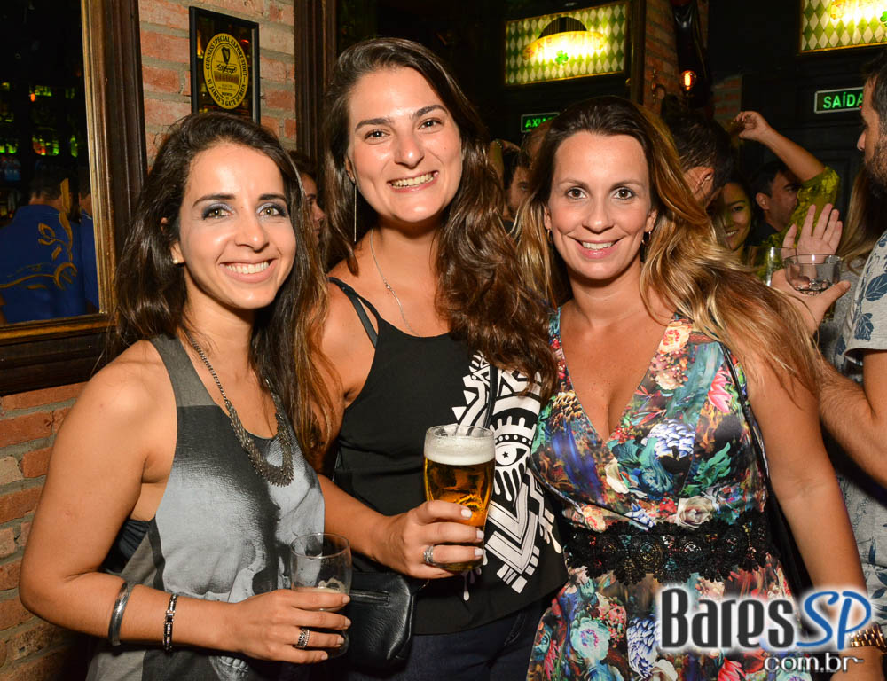 Banda Jack Joe comandou a noite com pop rock no Dublin Banda Jack Joe comandou a noite com pop rock no Dublin