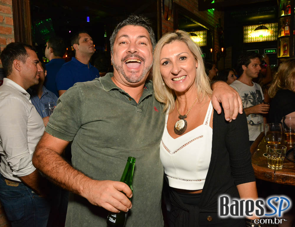 Banda Jack Joe comandou a noite com pop rock no Dublin Banda Jack Joe comandou a noite com pop rock no Dublin