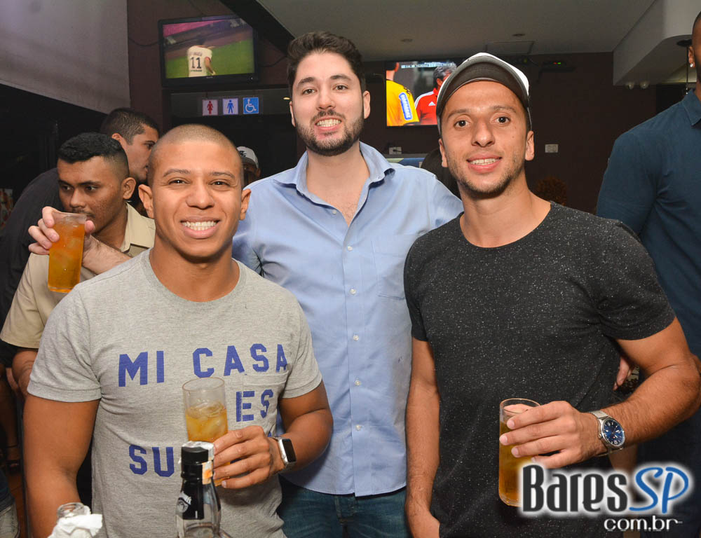O Samba Chegou no Bar Santa Julia com grupo Façanha, Marquinhos Sensação, Beleleu, Sall, Samba Hits e Rodrigo Rios O Samba Chegou no Bar Santa Julia com grupo Façanha, Marquinhos Sensação, Beleleu, Sall, Samba Hits e Rodrigo Rios