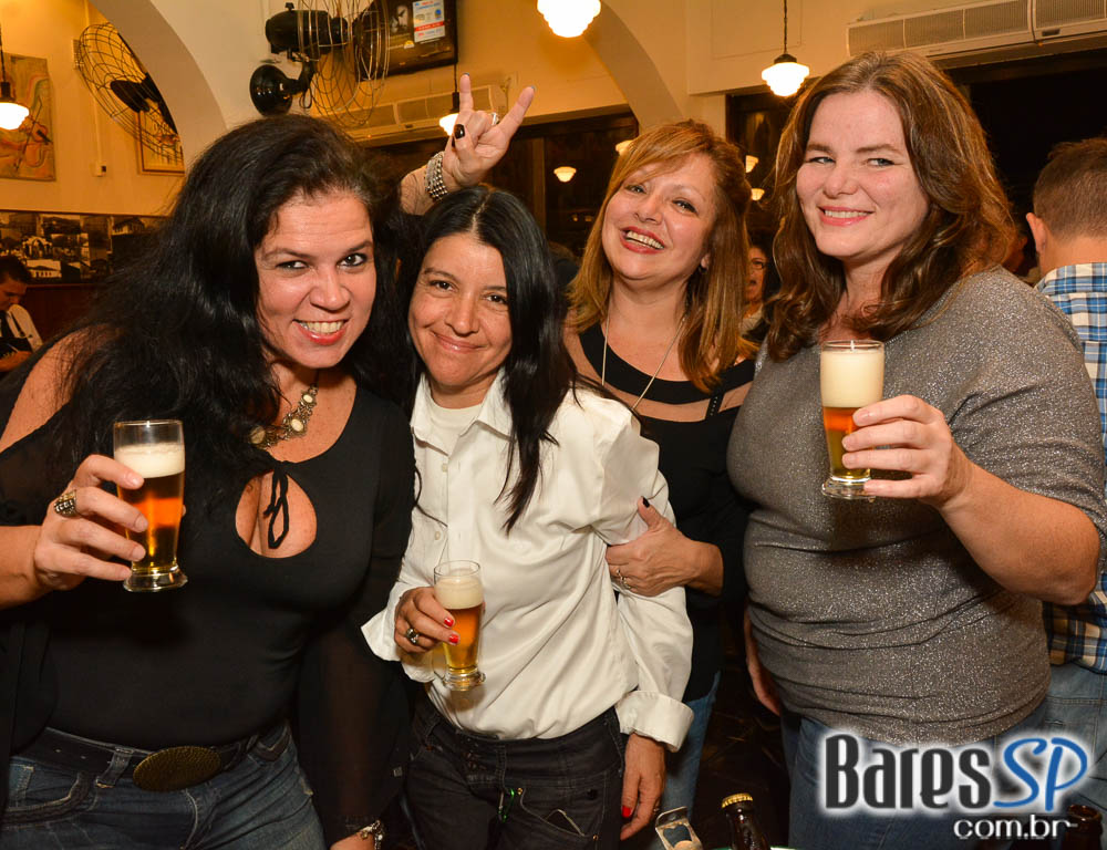 Grupo Transachoro e Banda Jornada se apresentaram no BarBirô Grupo Transachoro e Banda Jornada se apresentaram no BarBirô