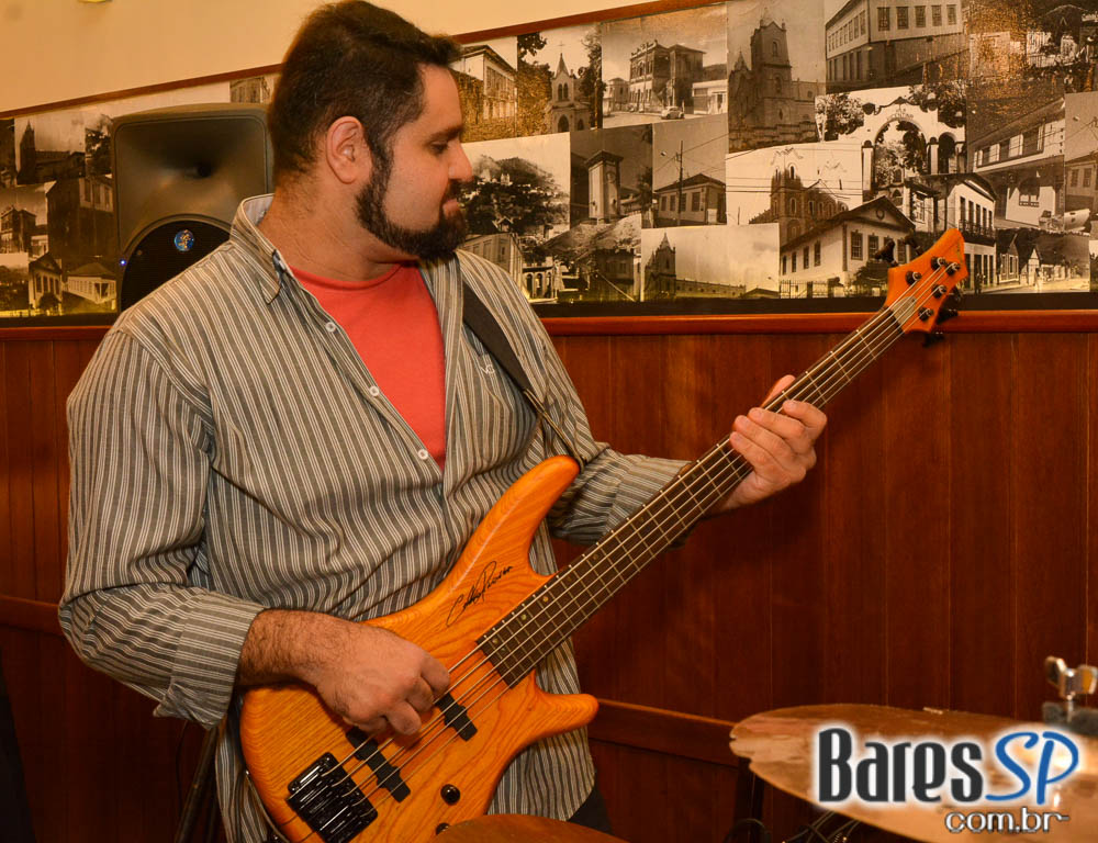 Grupo Transachoro e Banda Jornada se apresentaram no BarBirô Grupo Transachoro e Banda Jornada se apresentaram no BarBirô