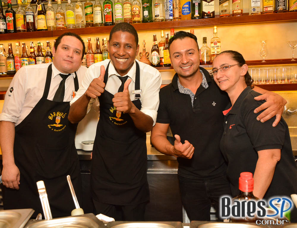 Grupo Transachoro e Banda Jornada se apresentaram no BarBirô Grupo Transachoro e Banda Jornada se apresentaram no BarBirô