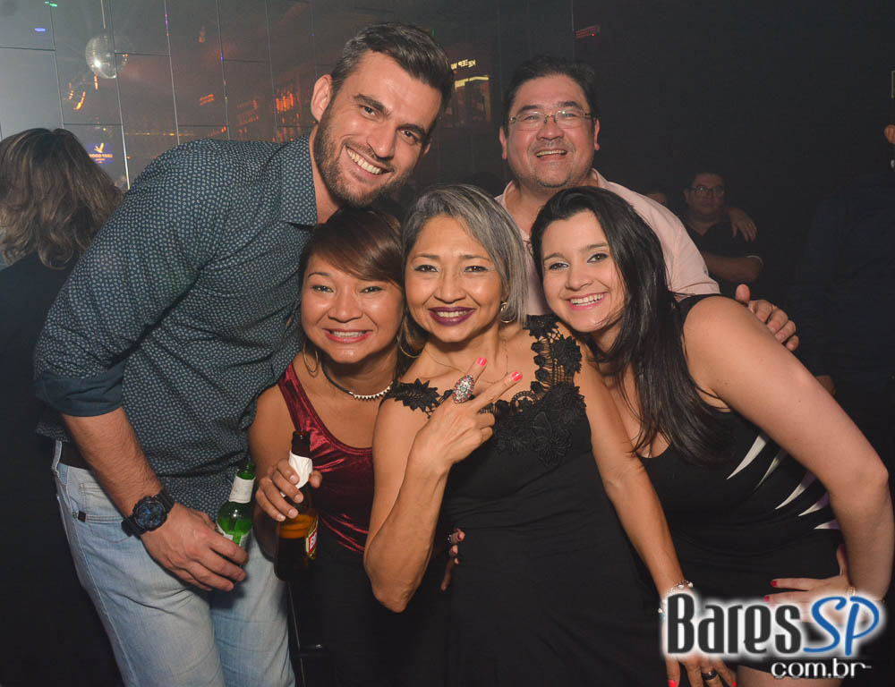 Noite do Chapéu comandou o sábado no Akbar Lounge e Disco Noite do Chapéu comandou o sábado no Akbar Lounge e Disco