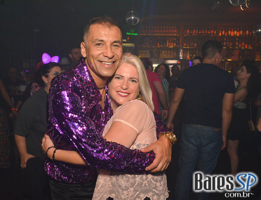 Noite do Chapéu comandou o sábado no Akbar Lounge e Disco Noite do Chapéu comandou o sábado no Akbar Lounge e Disco