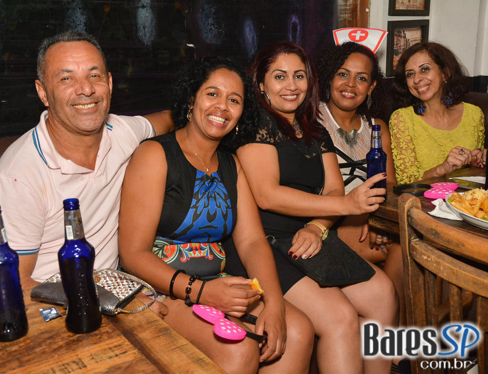 Noite do Chapéu comandou o sábado no Akbar Lounge e Disco Noite do Chapéu comandou o sábado no Akbar Lounge e Disco