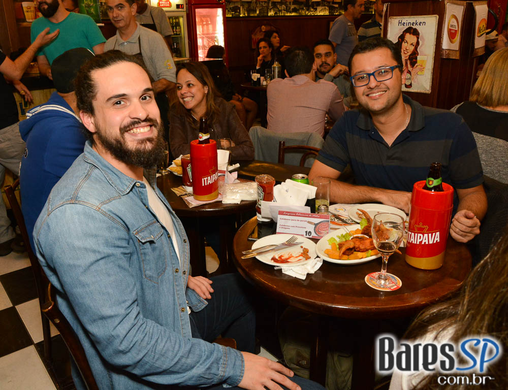 Os Manteigas apresentaram o melhor do MPB e pop rock no Bar Birô Os Manteigas apresentaram o melhor do MPB e pop rock no Bar Birô