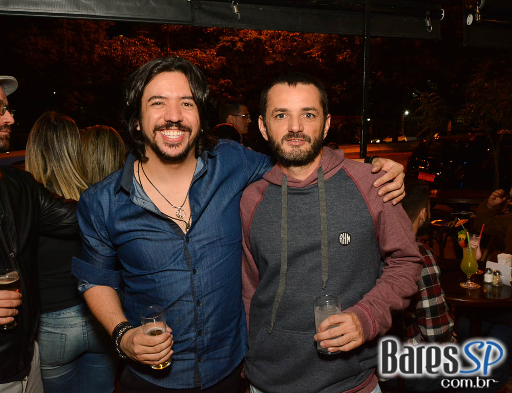 Os Manteigas apresentaram o melhor do MPB e pop rock no Bar Birô Os Manteigas apresentaram o melhor do MPB e pop rock no Bar Birô