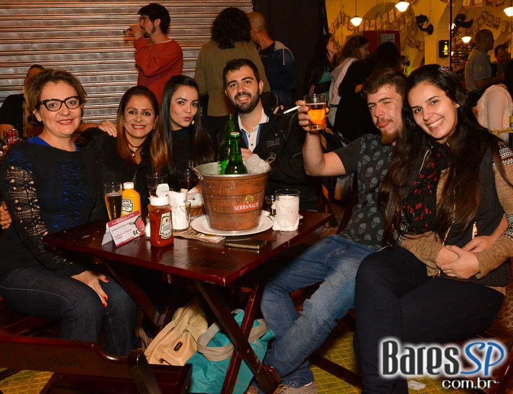 Os Manteigas apresentaram o melhor do MPB e pop rock no Bar Birô Os Manteigas apresentaram o melhor do MPB e pop rock no Bar Birô