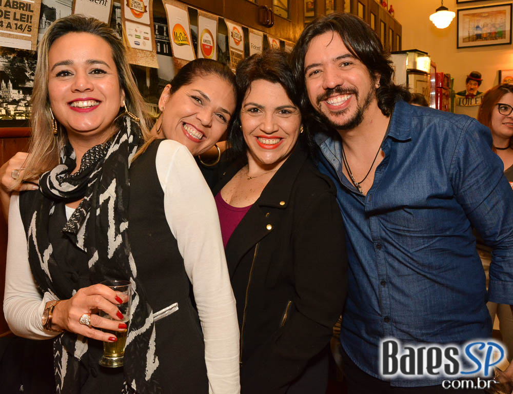 Os Manteigas apresentaram o melhor do MPB e pop rock no Bar Birô Os Manteigas apresentaram o melhor do MPB e pop rock no Bar Birô