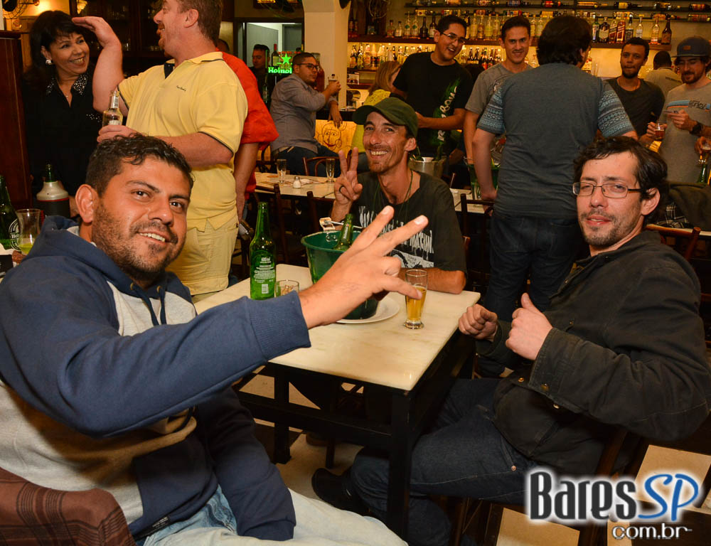 Os Manteigas apresentaram o melhor do MPB e pop rock no Bar Birô Os Manteigas apresentaram o melhor do MPB e pop rock no Bar Birô