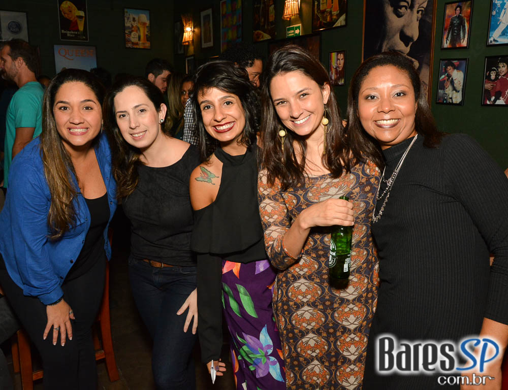 Bandas Rock 5 e Troya comandaram a noite com pop rock no Ton Ton Jazz Bandas Rock 5 e Troya comandaram a noite com pop rock no Ton Ton Jazz