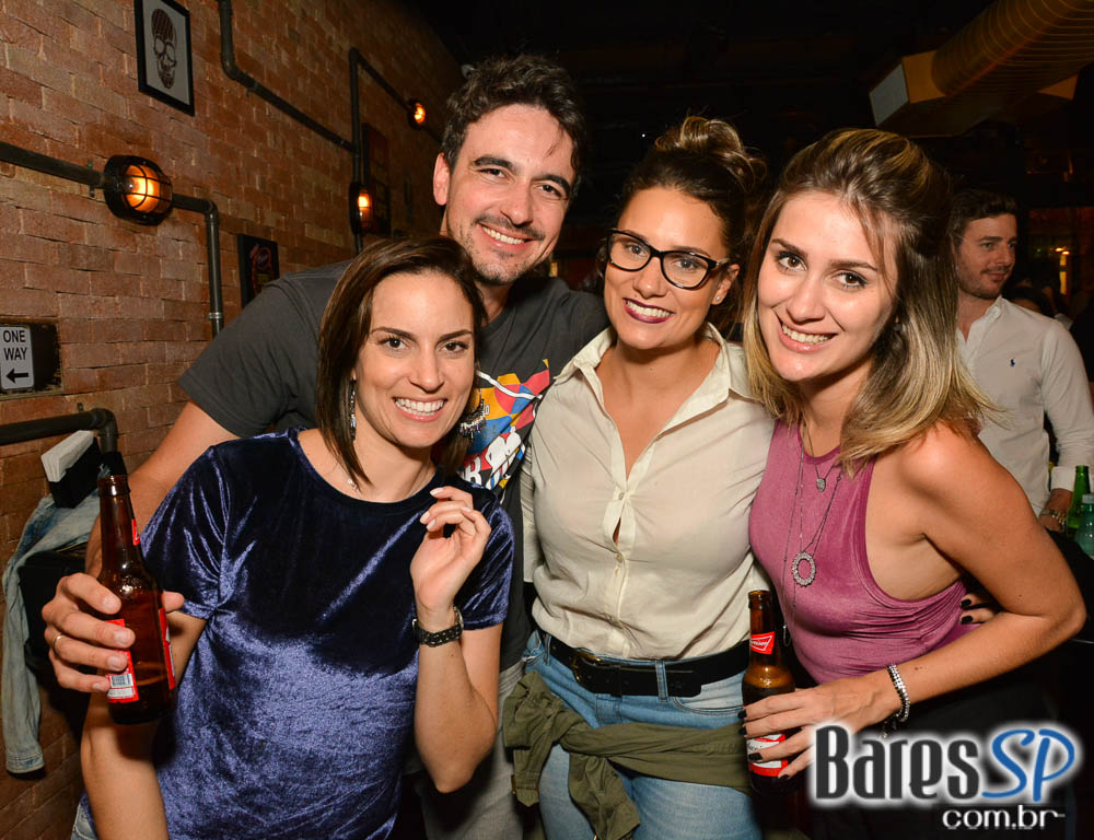 Sábado à noite com o sertanejo de Vander & Flavio, Anna Luiza e André Polonca no Vila 567 Sábado à noite com o sertanejo de Vander & Flavio, Anna Luiza e André Polonca no Vila 567