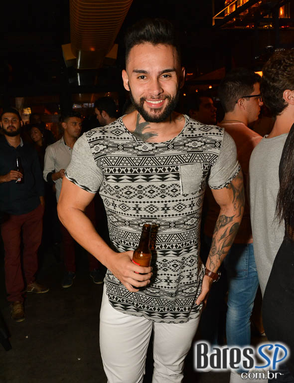 Sábado à noite com o sertanejo de Vander & Flavio, Anna Luiza e André Polonca no Vila 567 Sábado à noite com o sertanejo de Vander & Flavio, Anna Luiza e André Polonca no Vila 567