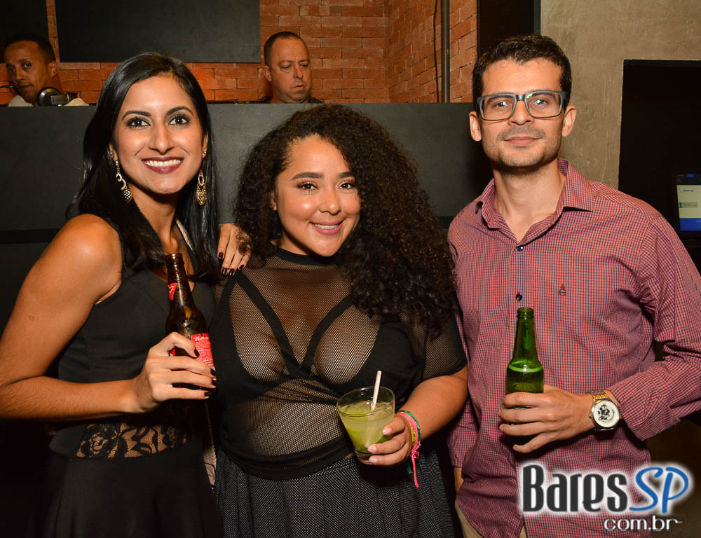 Sábado à noite com o sertanejo de Vander & Flavio, Anna Luiza e André Polonca no Vila 567 Sábado à noite com o sertanejo de Vander & Flavio, Anna Luiza e André Polonca no Vila 567