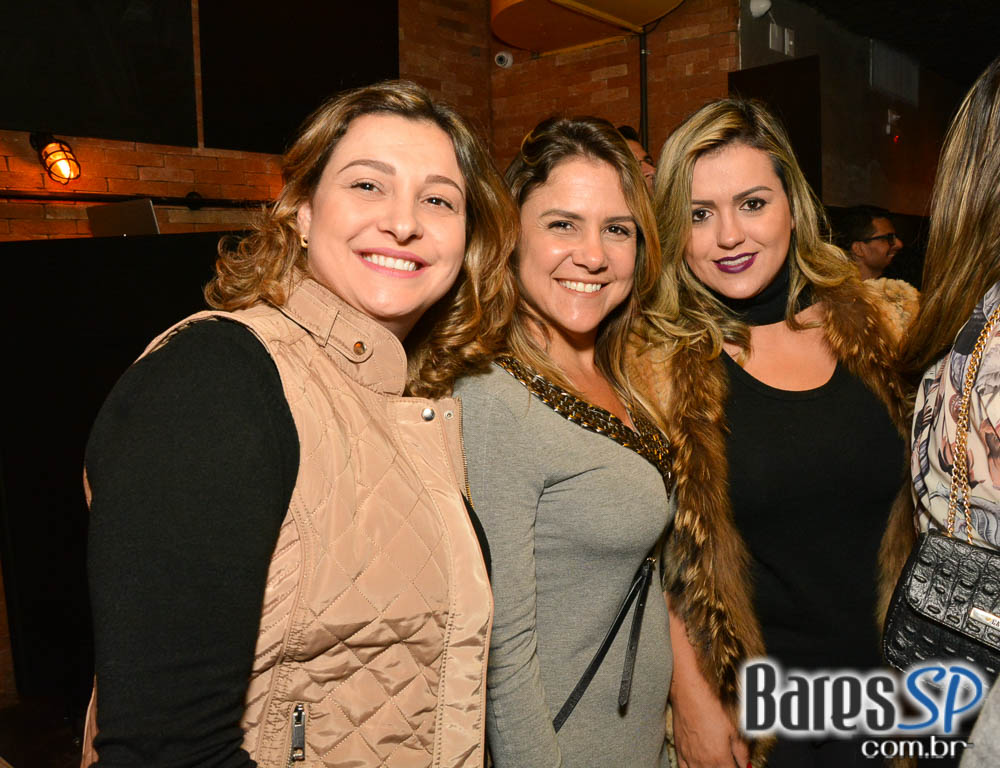 Sábado à noite com o sertanejo de Vander & Flavio, Anna Luiza e André Polonca no Vila 567 Sábado à noite com o sertanejo de Vander & Flavio, Anna Luiza e André Polonca no Vila 567