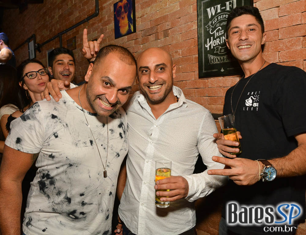 Sábado à noite com o sertanejo de Vander & Flavio, Anna Luiza e André Polonca no Vila 567 Sábado à noite com o sertanejo de Vander & Flavio, Anna Luiza e André Polonca no Vila 567