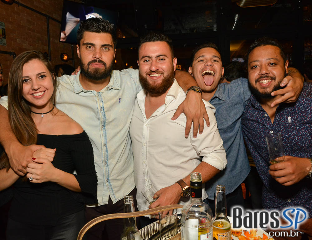 Sábado à noite com o sertanejo de Vander & Flavio, Anna Luiza e André Polonca no Vila 567 Sábado à noite com o sertanejo de Vander & Flavio, Anna Luiza e André Polonca no Vila 567