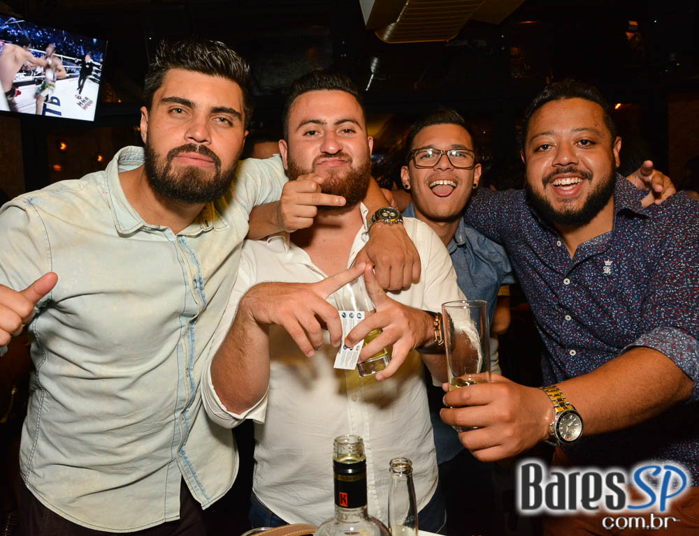 Sábado à noite com o sertanejo de Vander & Flavio, Anna Luiza e André Polonca no Vila 567 Sábado à noite com o sertanejo de Vander & Flavio, Anna Luiza e André Polonca no Vila 567