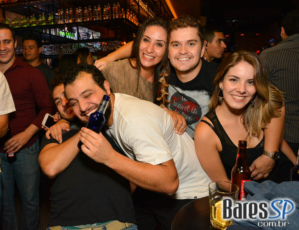 Sábado à noite com o sertanejo de Vander & Flavio, Anna Luiza e André Polonca no Vila 567 Sábado à noite com o sertanejo de Vander & Flavio, Anna Luiza e André Polonca no Vila 567