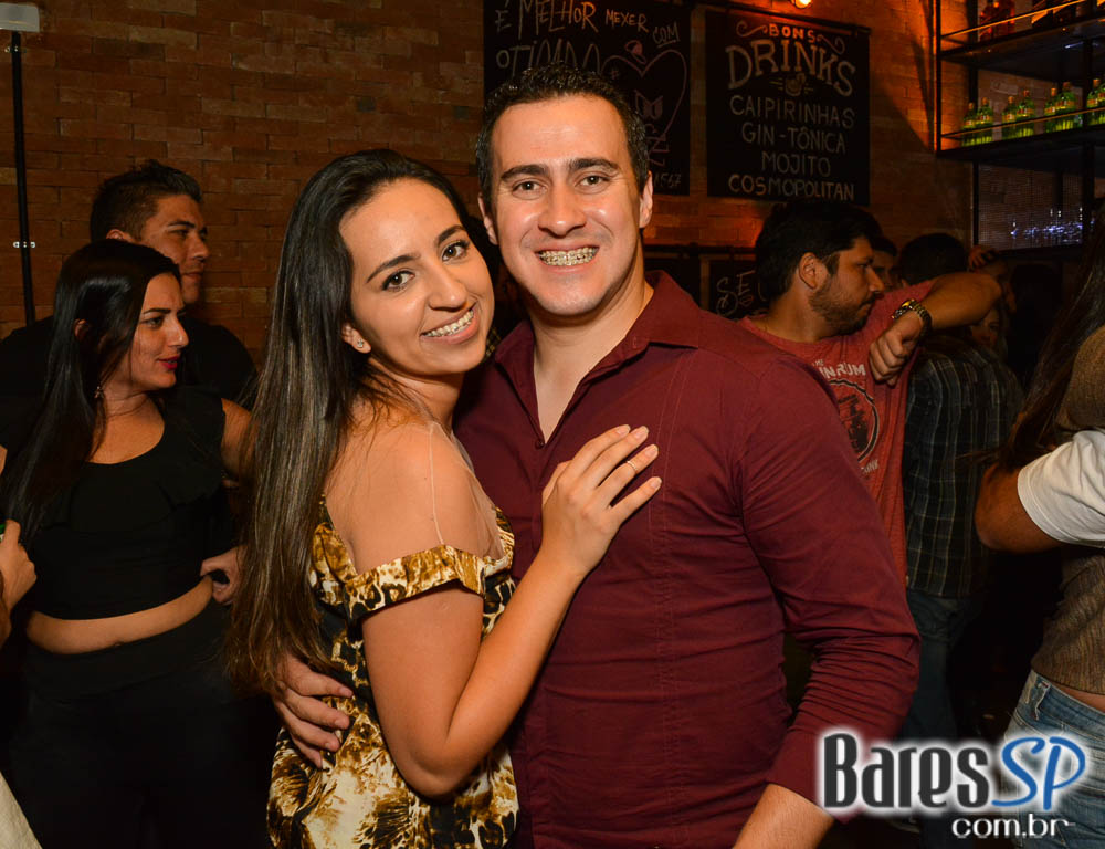 Sábado à noite com o sertanejo de Vander & Flavio, Anna Luiza e André Polonca no Vila 567 Sábado à noite com o sertanejo de Vander & Flavio, Anna Luiza e André Polonca no Vila 567