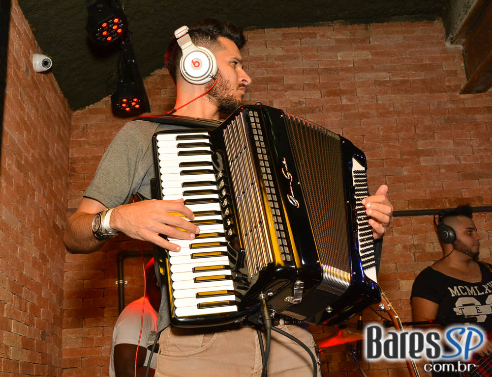 Sábado à noite com o sertanejo de Vander & Flavio, Anna Luiza e André Polonca no Vila 567 Sábado à noite com o sertanejo de Vander & Flavio, Anna Luiza e André Polonca no Vila 567