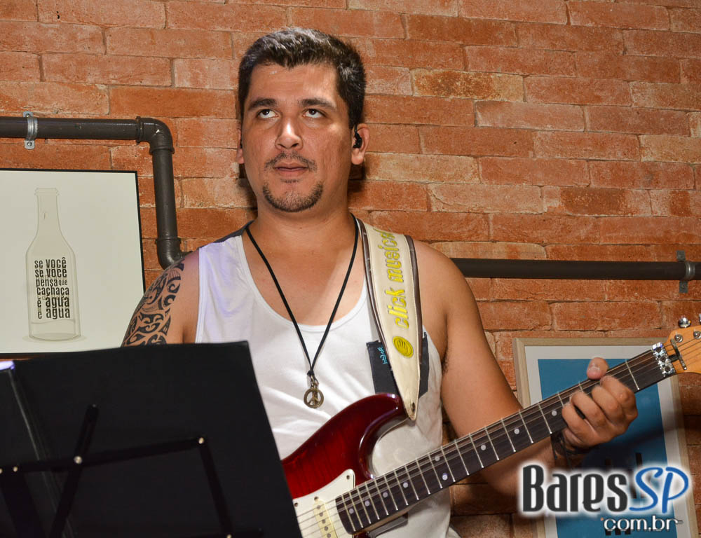 Sábado à noite com o sertanejo de Vander & Flavio, Anna Luiza e André Polonca no Vila 567 Sábado à noite com o sertanejo de Vander & Flavio, Anna Luiza e André Polonca no Vila 567