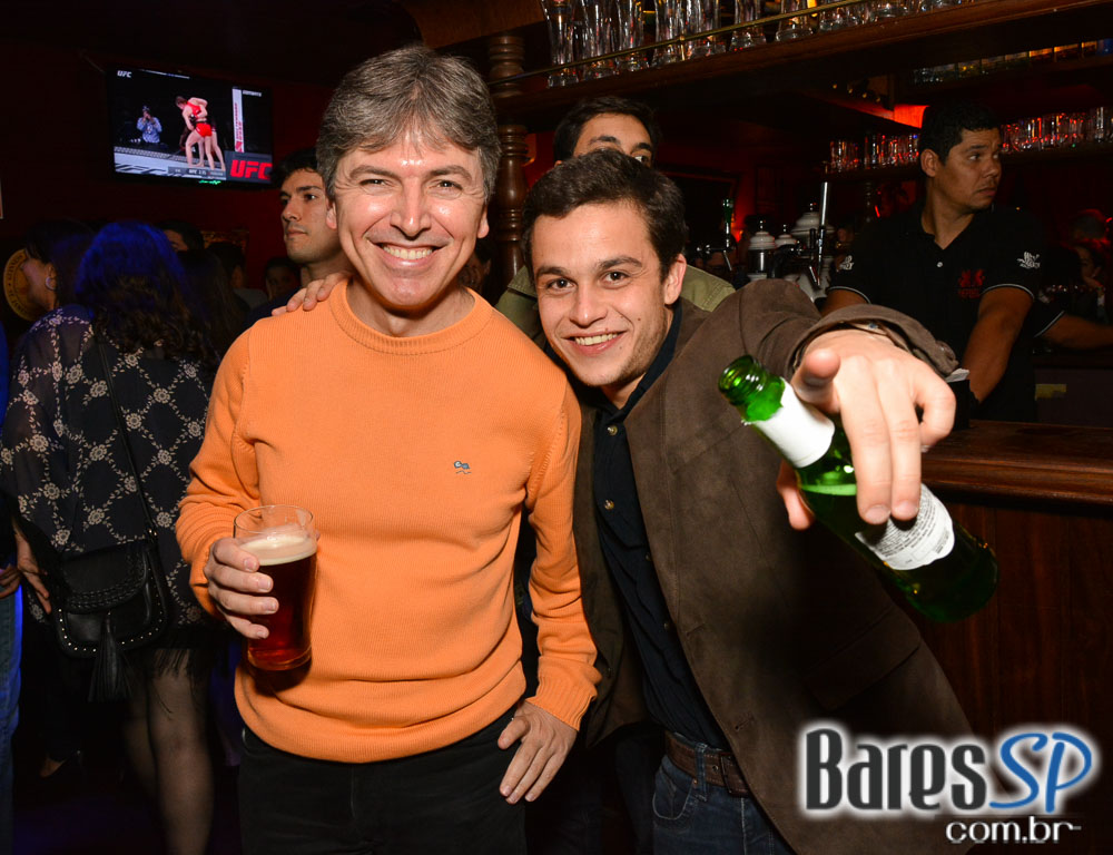 Banda Vih comandou a noite com muito rock no Republic Pub Banda Vih comandou a noite com muito rock no Republic Pub