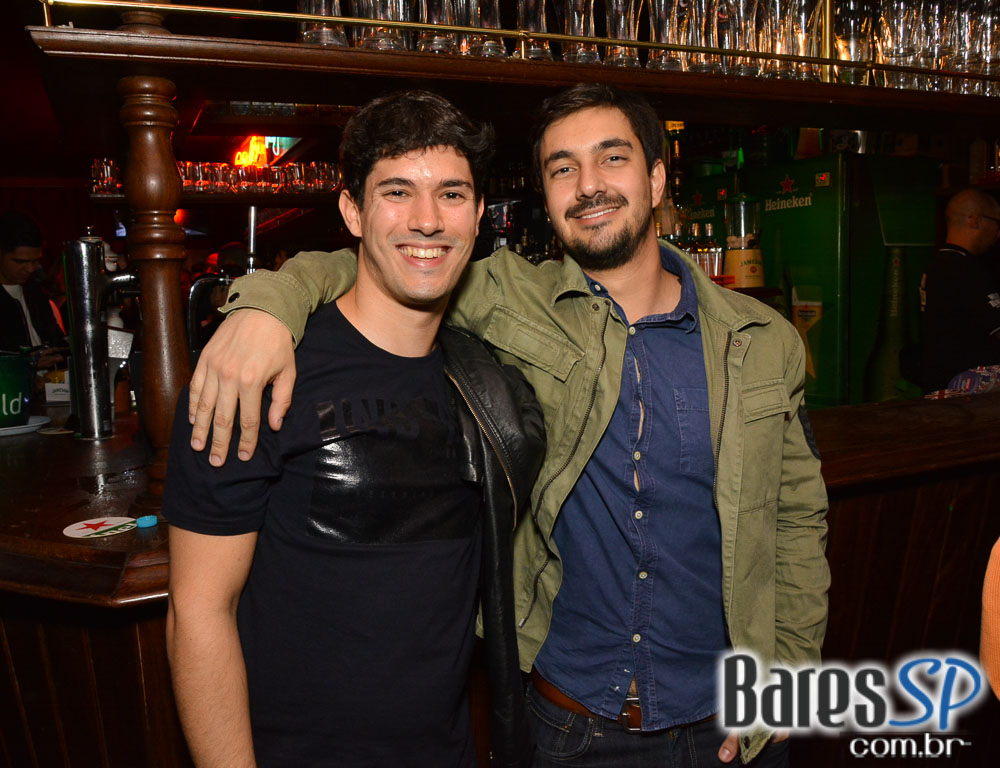 Banda Vih comandou a noite com muito rock no Republic Pub Banda Vih comandou a noite com muito rock no Republic Pub