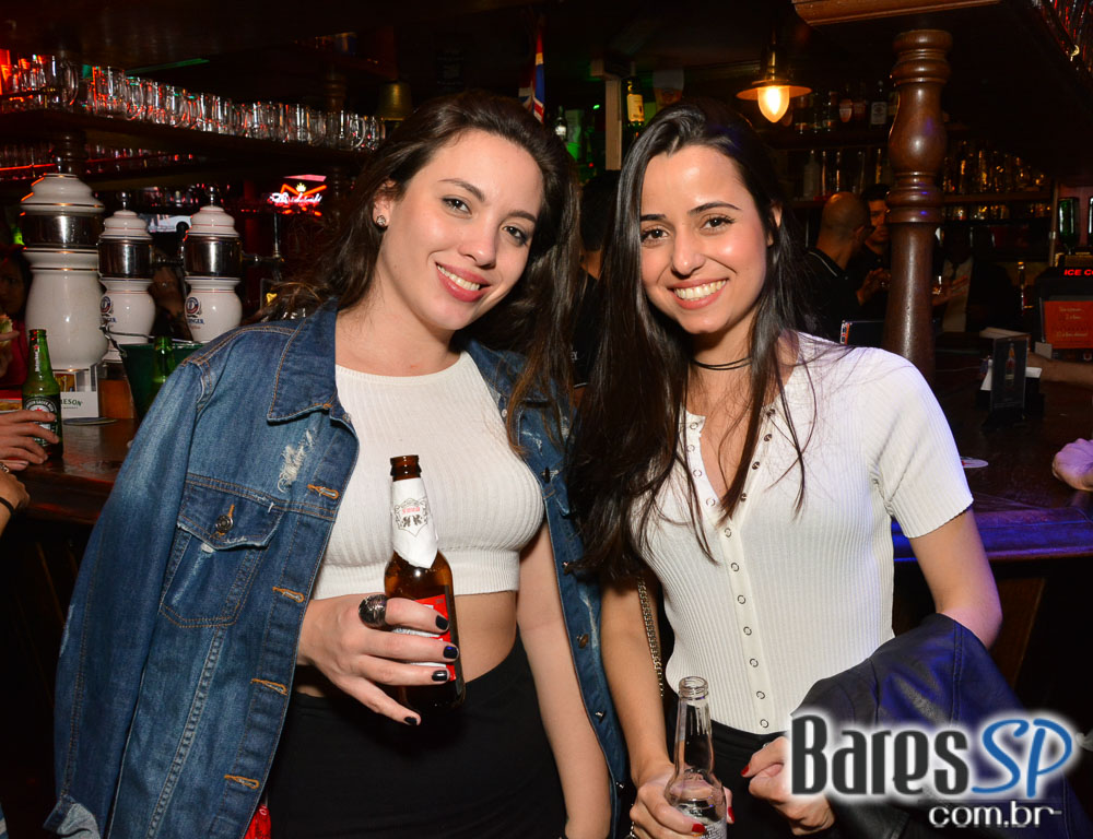 Banda Vih comandou a noite com muito rock no Republic Pub Banda Vih comandou a noite com muito rock no Republic Pub