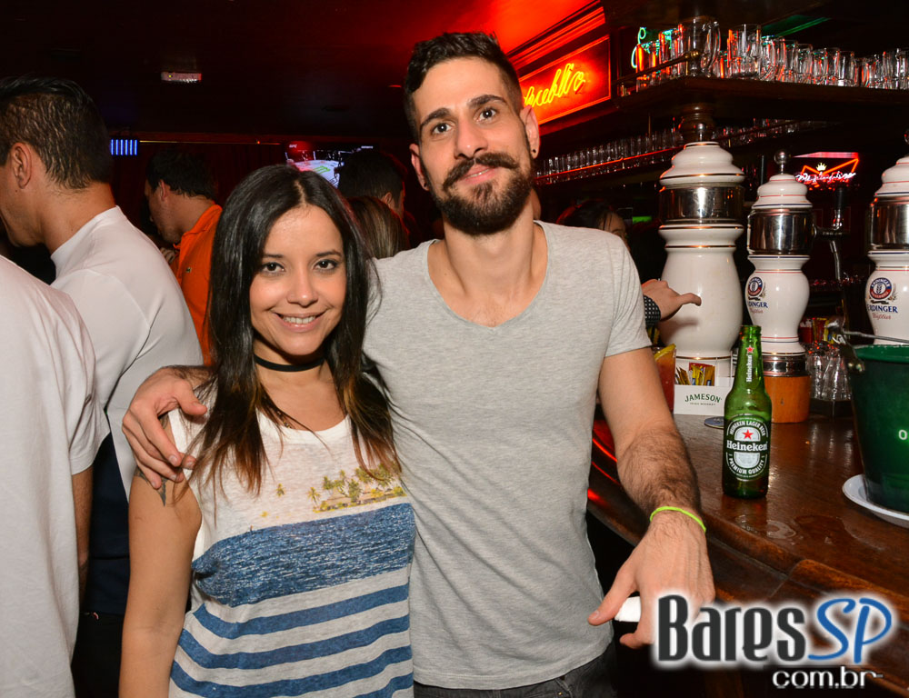 Banda Vih comandou a noite com muito rock no Republic Pub Banda Vih comandou a noite com muito rock no Republic Pub