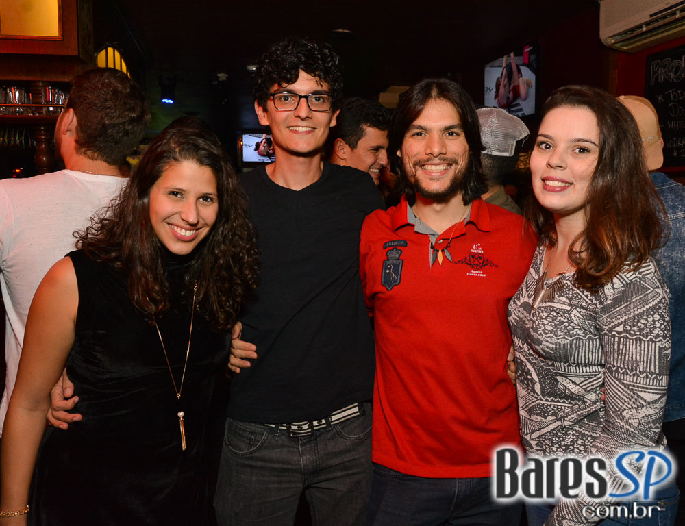 Banda Vih comandou a noite com muito rock no Republic Pub Banda Vih comandou a noite com muito rock no Republic Pub