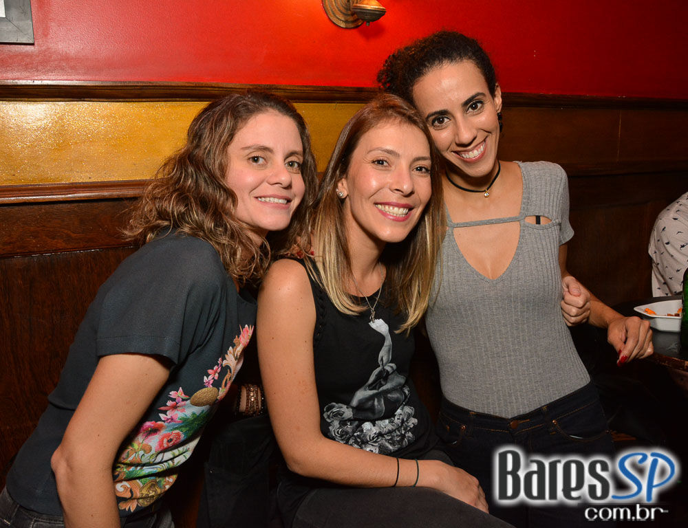 Banda Vih comandou a noite com muito rock no Republic Pub Banda Vih comandou a noite com muito rock no Republic Pub