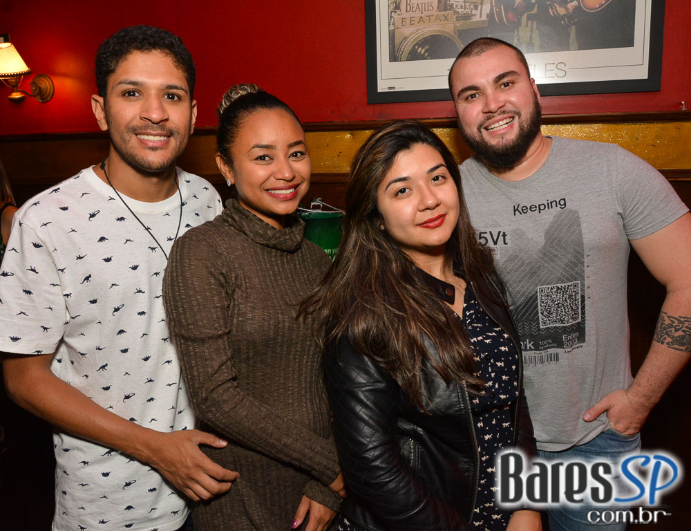 Banda Vih comandou a noite com muito rock no Republic Pub Banda Vih comandou a noite com muito rock no Republic Pub