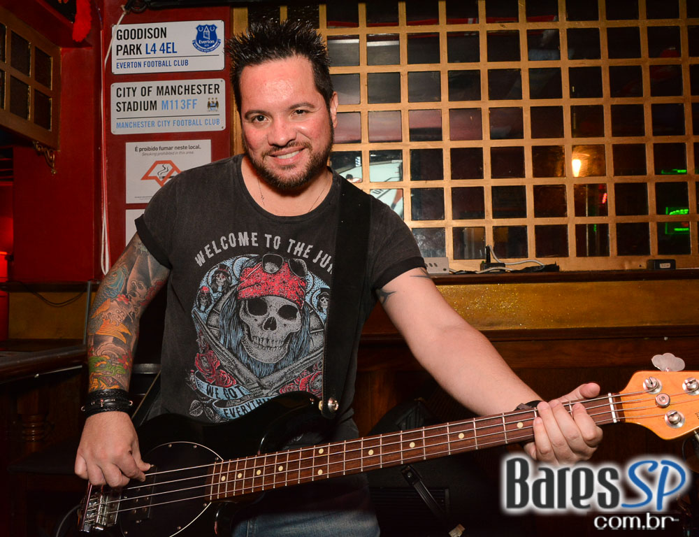 Banda Vih comandou a noite com muito rock no Republic Pub Banda Vih comandou a noite com muito rock no Republic Pub