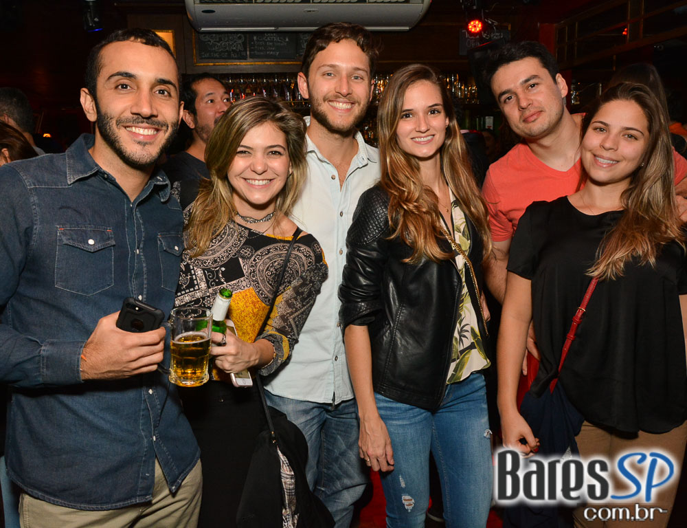 Banda Vih comandou a noite com muito rock no Republic Pub Banda Vih comandou a noite com muito rock no Republic Pub