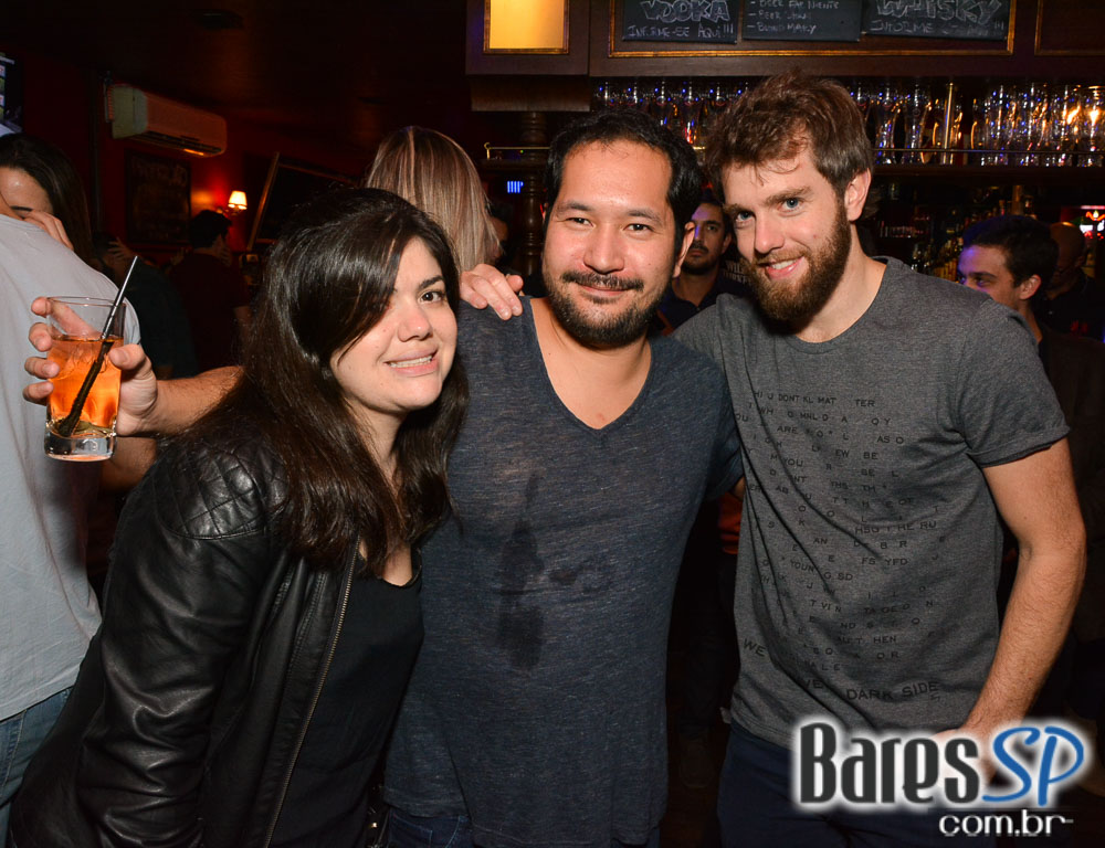 Banda Vih comandou a noite com muito rock no Republic Pub Banda Vih comandou a noite com muito rock no Republic Pub