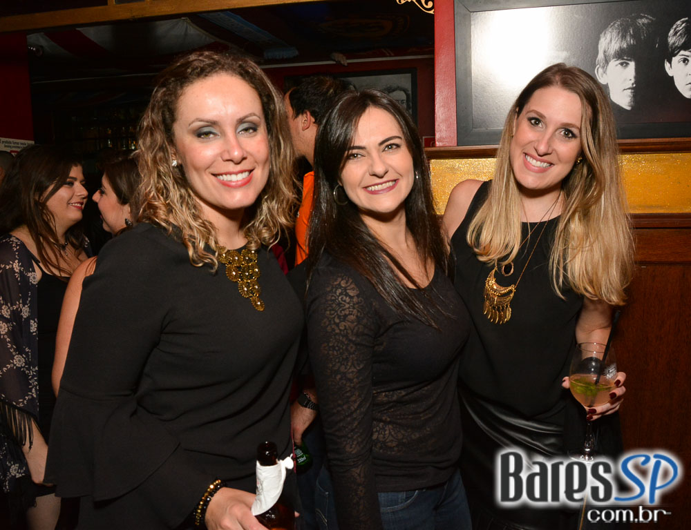 Banda Vih comandou a noite com muito rock no Republic Pub Banda Vih comandou a noite com muito rock no Republic Pub