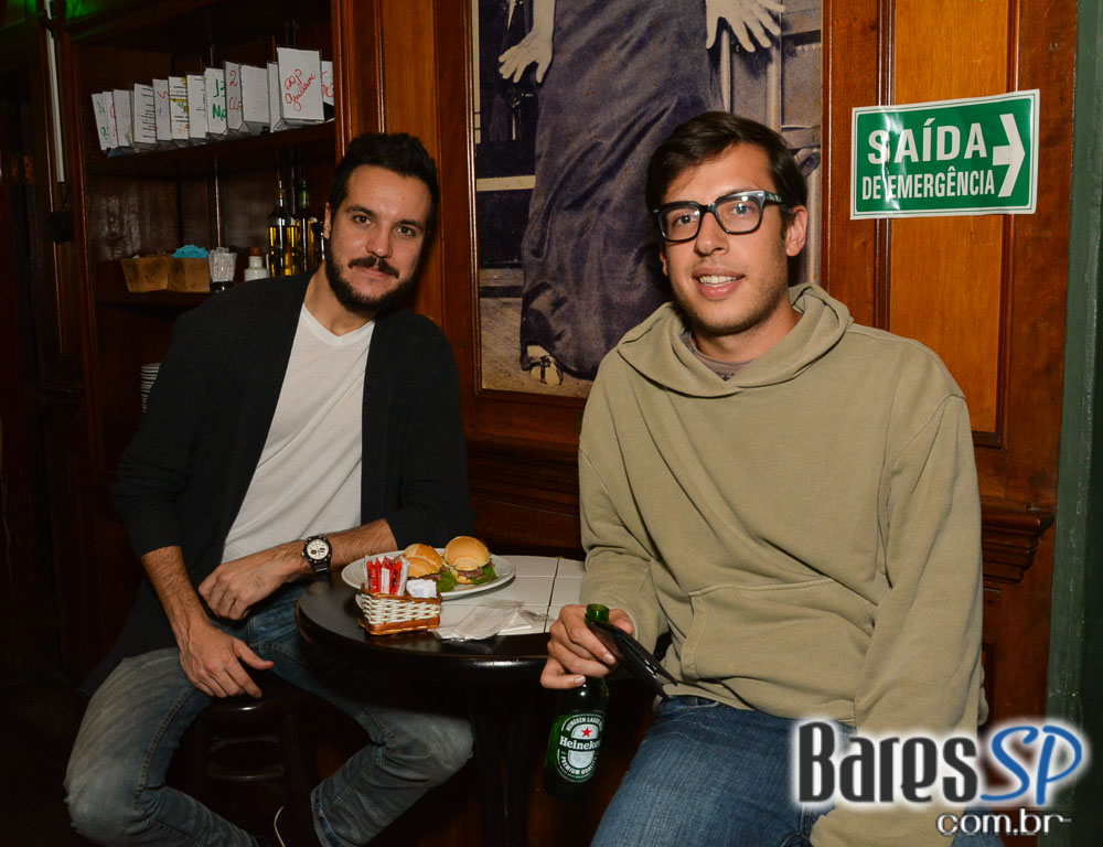 Bandas Greenbow Alabama e 113 com muito pop rock animaram o Ton Ton Jazz Bandas Greenbow Alabama e 113 com muito pop rock animaram o Ton Ton Jazz