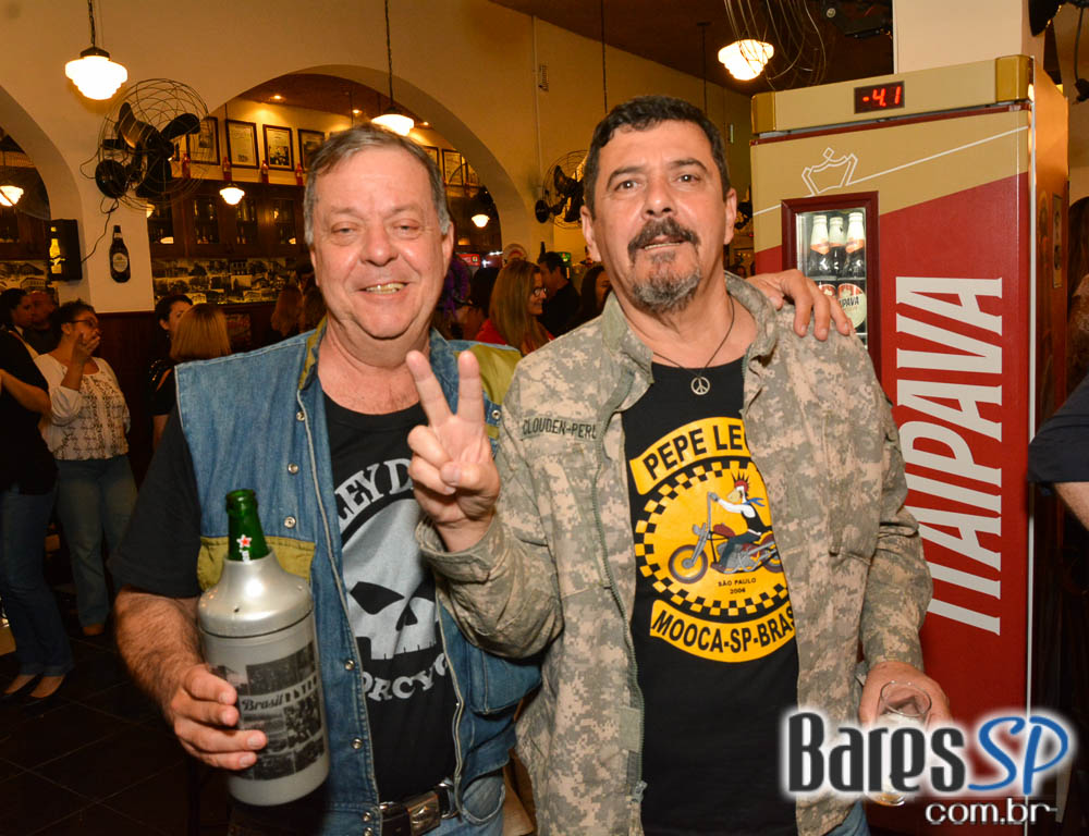 Grupo Transachoro e Banda Jornada se apresentaram no BarBirô Grupo Transachoro e Banda Jornada se apresentaram no BarBirô