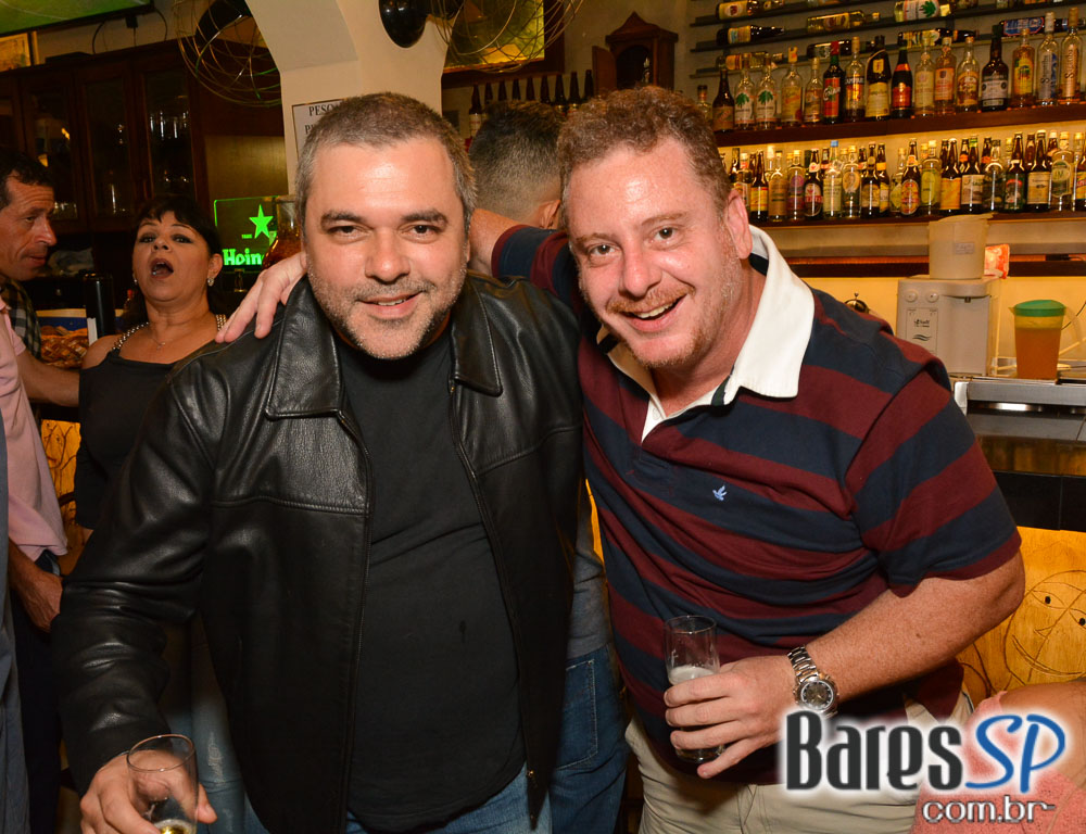 Grupo Transachoro e Banda Jornada se apresentaram no BarBirô Grupo Transachoro e Banda Jornada se apresentaram no BarBirô